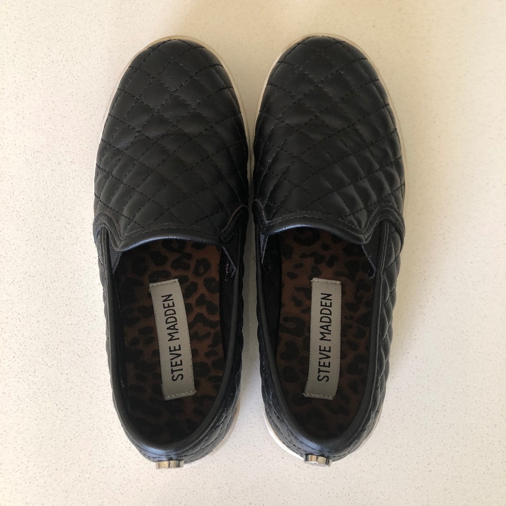 Steve Madden Jecntrcq Black Slip On Shoes (Size 2)